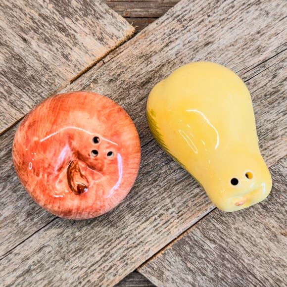 Charming Pair of Apple and Pear Salt and Pepper Shakers, Ceramic, 2” - Picture 4 of 5